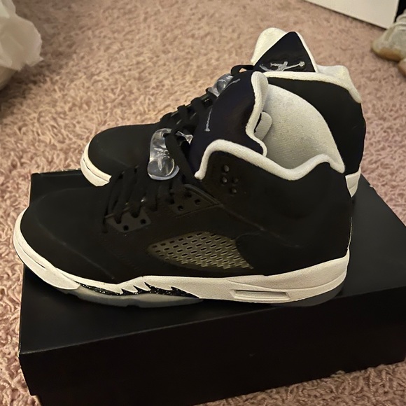 Jordan Retro Air 5 Oreo - Picture 6 of 6